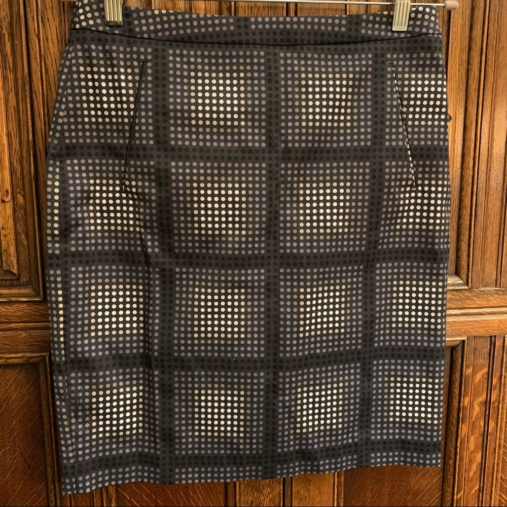 Halogen straight skirt